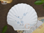 Đĩa sò men trắng vẽ hoa Đào xanh, 20x18cm