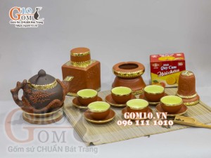 Ấm chén Bát Tràng