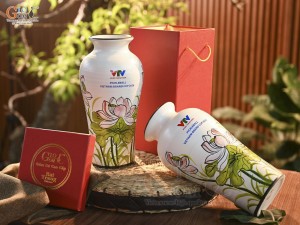 Lọ hoa quà tặng