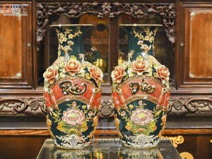 Lọ hoa thờ cúng