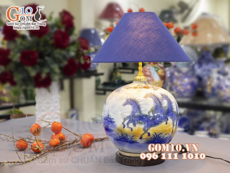 Tại sao bạn nên sở hữu ngay một chiếc đèn bàn gốm sứ