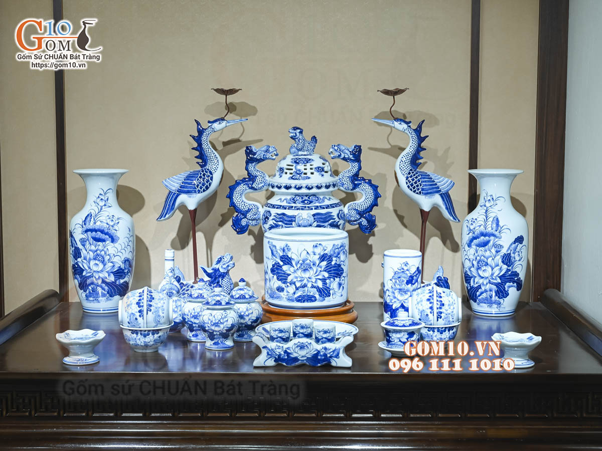 Số lượng Bát Hương trên ban thờ có ý nghĩa như thế nào?