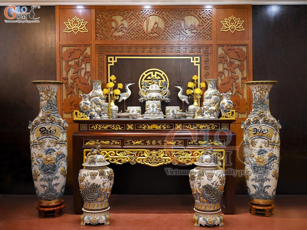 Bộ Đồ Thờ Cúng Men Rạn Đắp Nổi – Vẻ Đẹp Truyền Thống Trường Tồn Với Thời Gian