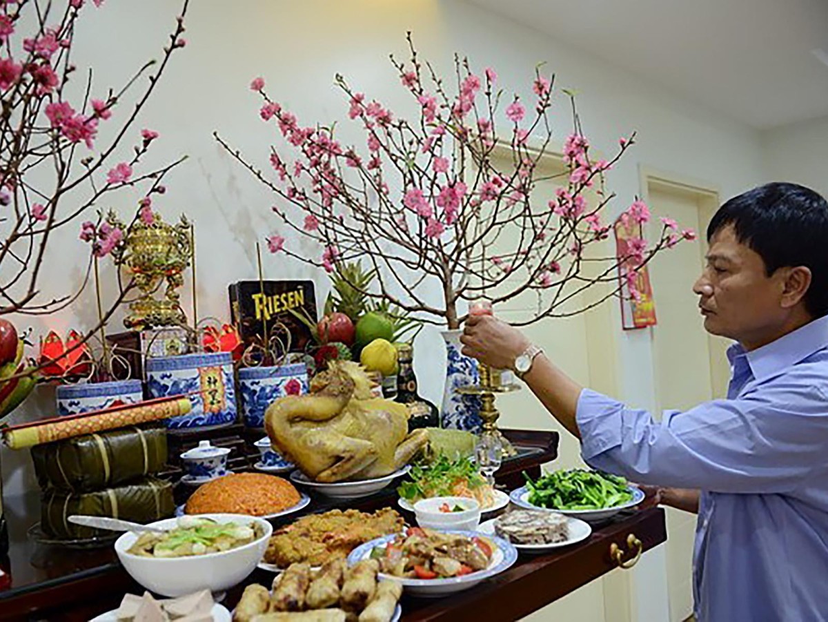 Thắp Hương Đúng Thứ Tự: Bí Quyết Cầu May Mắn Và Bình An