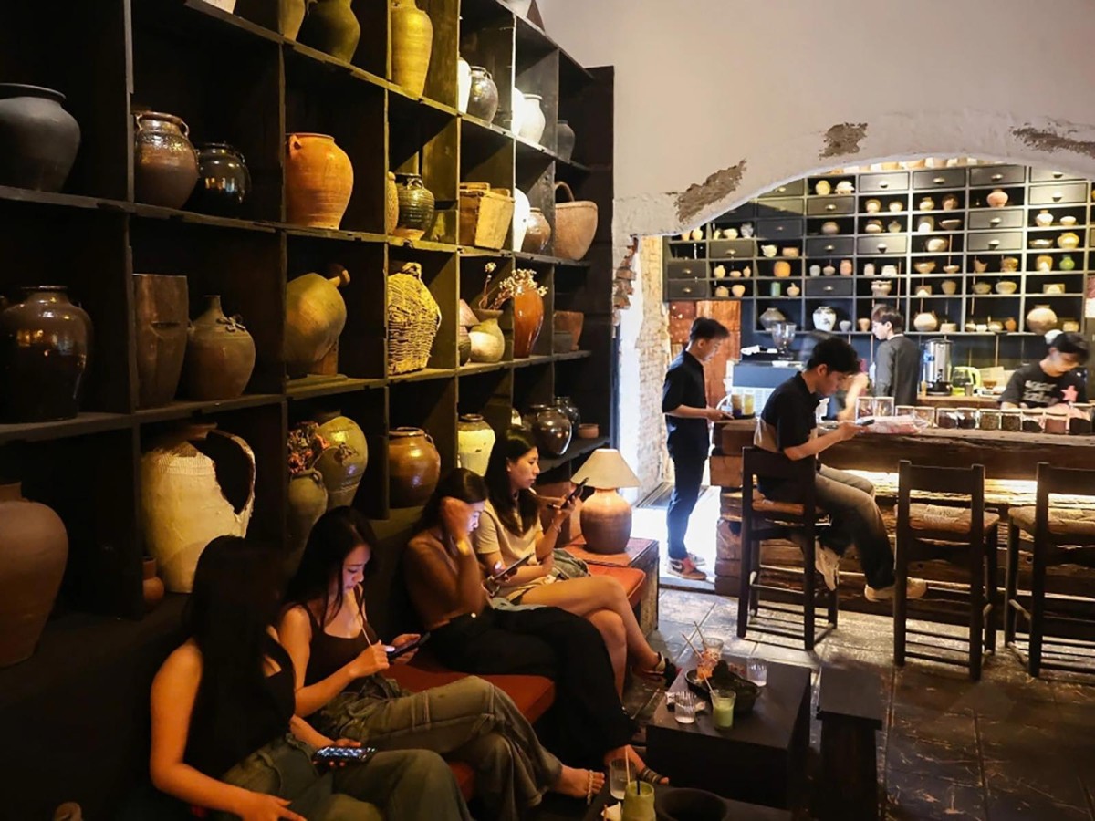 Trang Trí Quán Cà Phê Bằng Gốm, Giản Dị Mà Tinh Tế, Tạo Cảm Giác Thân Thuộc và Ấm Cúng