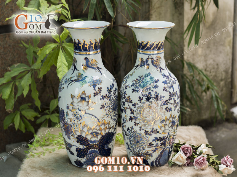 Bình hoa trên bàn thờ trong văn hóa thờ cúng của người Việt