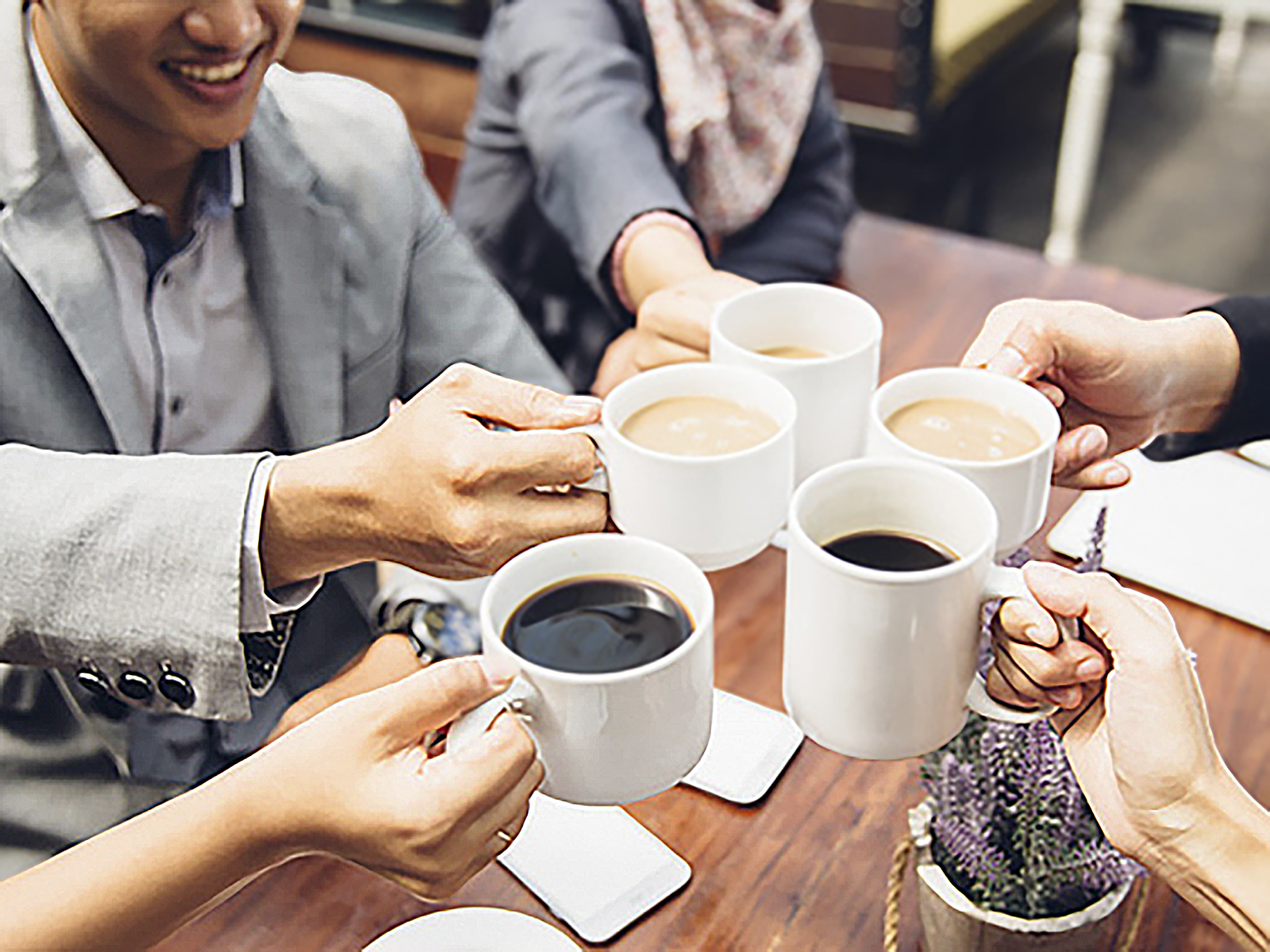 Cốc Uống Nước Đẹp Văn Phòng Bằng Gốm Sứ Mua Ở Đâu? Giá Bao Nhiêu Tại TP. Hồ Chí Minh