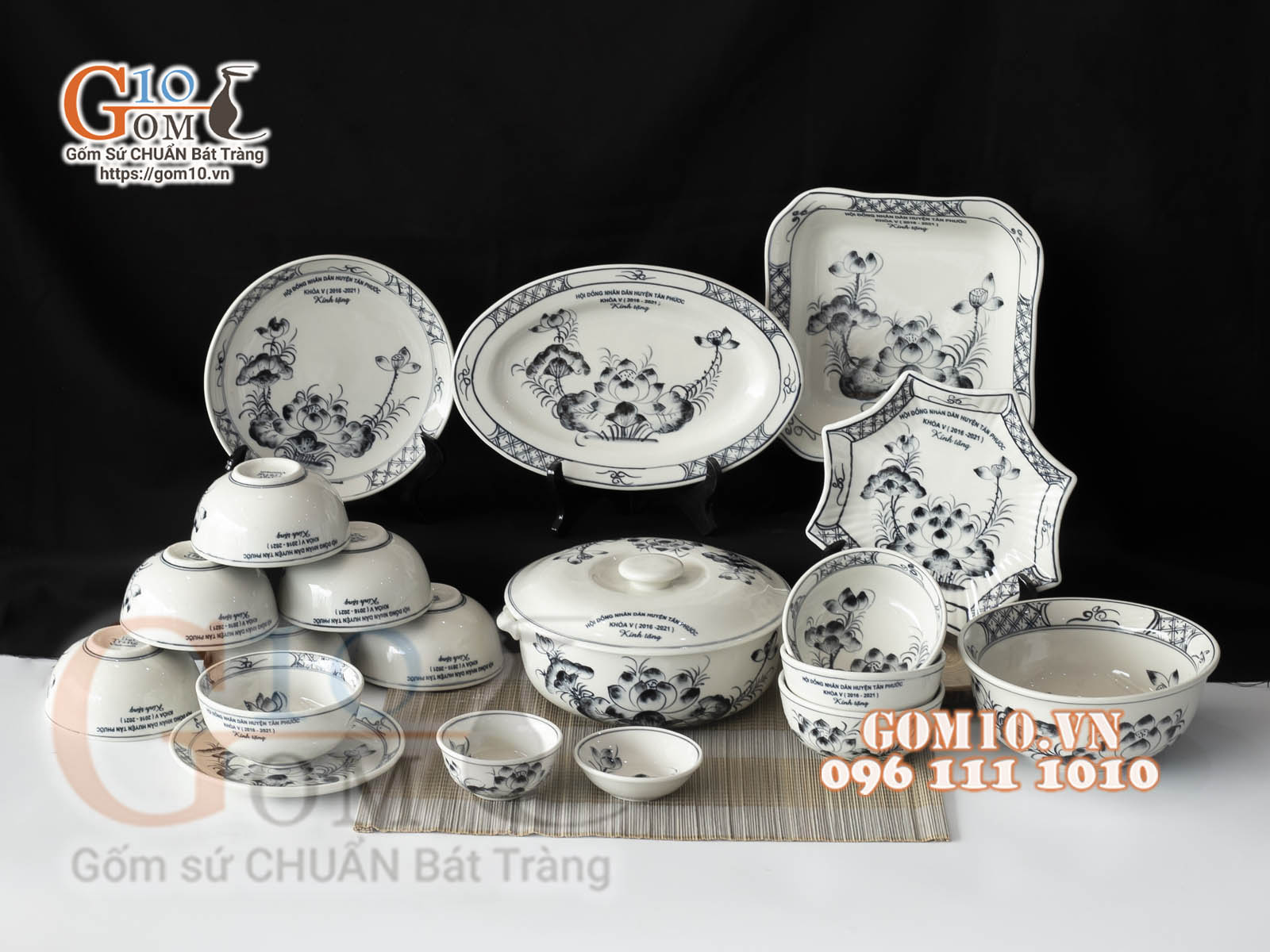 Gốm 10 hoàn thành hợp đồng hàng trăm bộ đồ ăn in logo quà tặng cho Huyện Tân Phước