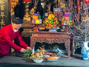 Hướng Dẫn Cách Chọn Bộ Bát Đĩa Cúng Đẹp và Chất Lượng