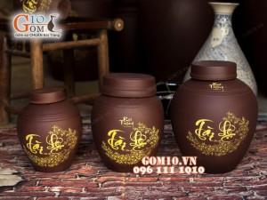 Bạn đã biết công dụng tiện lợi của chum ngâm rượu mini chưa?