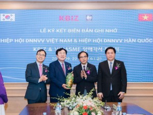 Lễ ký thỏa thuận hợp tác giữa VINASME và KBIZ