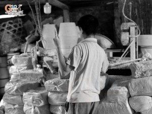 Hành trình đầu tiên của gốm và vết nứt nhỏ cũng bắt đầu từ đây