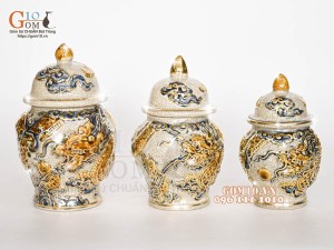 Vì sao nên dùng chóe gốm đựng muối – gạo – nước trên bàn thờ?