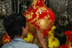 Tại sao lọ hoa Sơn mài Bát Tràng lại được nhiều người tìm mua 