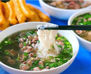 Cách Nấu Phở Bò Ngon Chuẩn Vị Đậm Đà Đơn Giản Tại Nhà