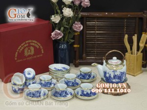 Gốm 10 hoàn thành hợp đồng hàng trăm bộ ấm chén quà tặng cho Công An TP. Hồ Chí Minh