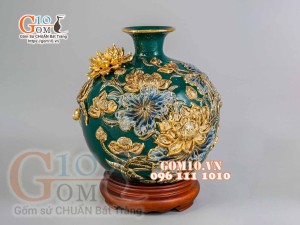 Gốm Sứ Vẽ Vàng - Nét Độc Đáo Của Làng Nghề Gốm Bát Tràng 