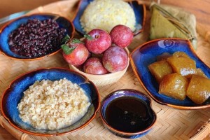 Tổng hợp những mâm cỗ Tết Đoan Ngọ hấp dẫn được nhiều chị em yêu thích trên MXH