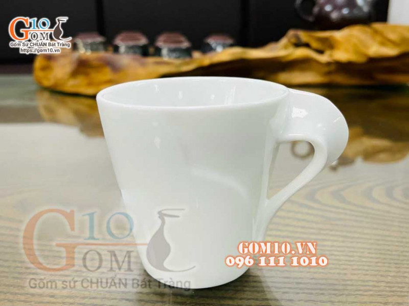 Cốc sứ quai xoắn men trắng 200ml