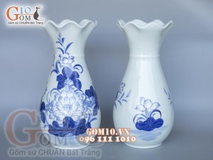 Đôi lọ hoa miệng lượn men lam vẽ Sen Đại Cát, cao 23cm