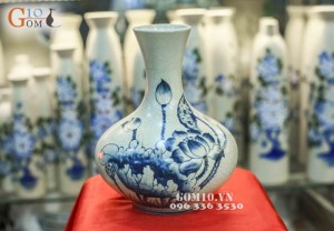 Lọ hoa vẽ sen men rạn cổ bầu to, 23cm