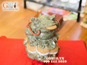 Tượng sứ Cóc ngậm tiền ngồi bệ ngọc 28cm