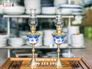 Đôi đèn dầu bát sâm chân đồng men lam, vẽ sen 34cm