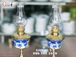 Đôi đèn dầu bát sâm chân đồng men lam, vẽ sen 34cm