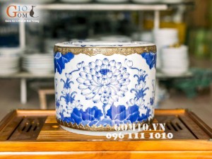 Bát hương men lam vẽ sen, bọc đồng - đường kính 18cm