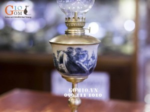 Đèn dầu vai vuông men rạn cổ