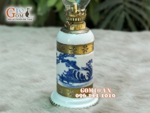 Đèn dầu men rong cổ dáng ống, vẽ cảnh sơn thủy