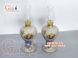 Đôi đèn dầu men rạn đắp nổi sen, cao 20cm