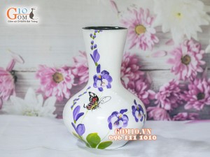Lọ hoa sơn mài trắng dáng tỏi thấp vẽ hoa bướm 25cm