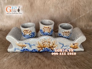 Kỷ ngai 3 men rạn đắp nổi sen