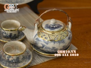 Ấm chén dáng Nhật men rạn cổ cảnh sơn thủy bọc đồng, 450ml