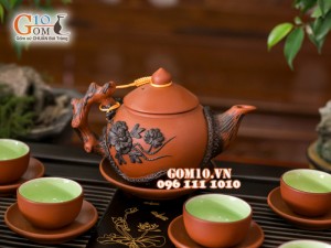 Ấm chén tử sa đắp nổi hoa phù dung đen đỏ 500ml, đầy đủ phụ kiện