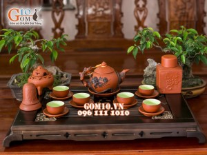 Ấm chén tử sa đắp nổi hoa phù dung đen đỏ 500ml, đầy đủ phụ kiện