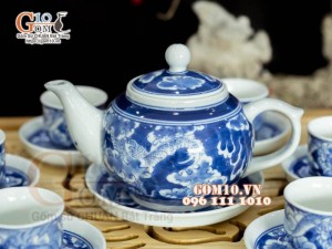 Ấm dáng quả hồng men lam cổ vẽ Long Ẩn, 350ml (chỉ ấm)