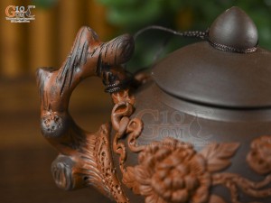Ấm gốm đắp nổi hoa phù dung đỏ đen, 500ml