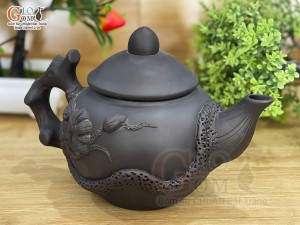 Ấm lẻ gốm đắp nổi hoa Sen đen, 400ml