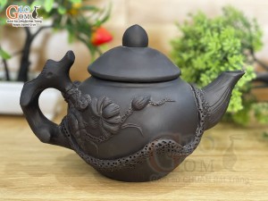 Ấm lẻ gốm đắp nổi hoa Sen đen, 400ml