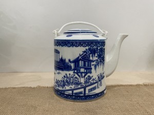 Ấm tích men trắng hoạ tiết cảnh Hà Nội, 2L