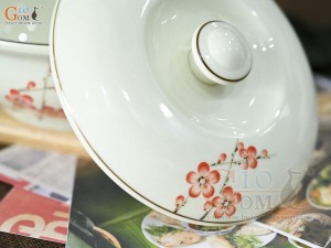 Âu cơm men kem vẽ hoa đào đỏ, 20cm