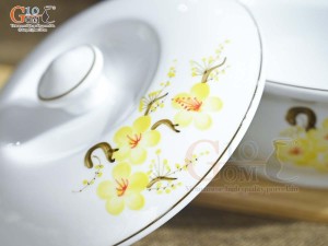 Âu cơm men trắng vẽ hoa Mai vàng, đường kính 20cm