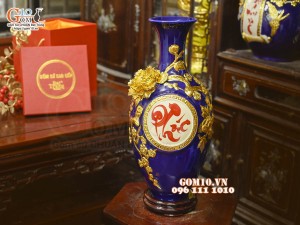 Bảo bình chữ Phúc đắp nổi dát vàng, nền xanh coban, cao 42cm