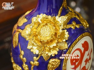 Bảo bình chữ Phúc đắp nổi dát vàng, nền xanh coban, cao 42cm