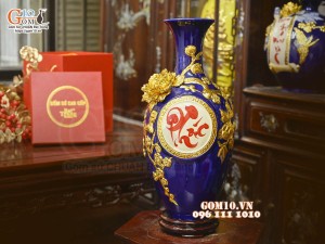 Bảo bình chữ Phúc đắp nổi dát vàng, nền xanh coban, cao 42cm