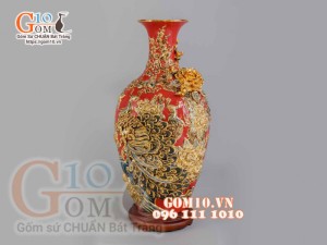 Bảo bình đắp nổi Công Đào vẽ vàng 24k, nền đỏ - cao 65cm