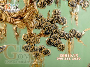 Bảo bình đắp nổi Công Đào vẽ vàng 24k, nền xanh ngọc - cao 65cm