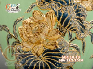 Bảo bình đắp nổi Công Đào vẽ vàng 24k, nền xanh ngọc - cao 65cm